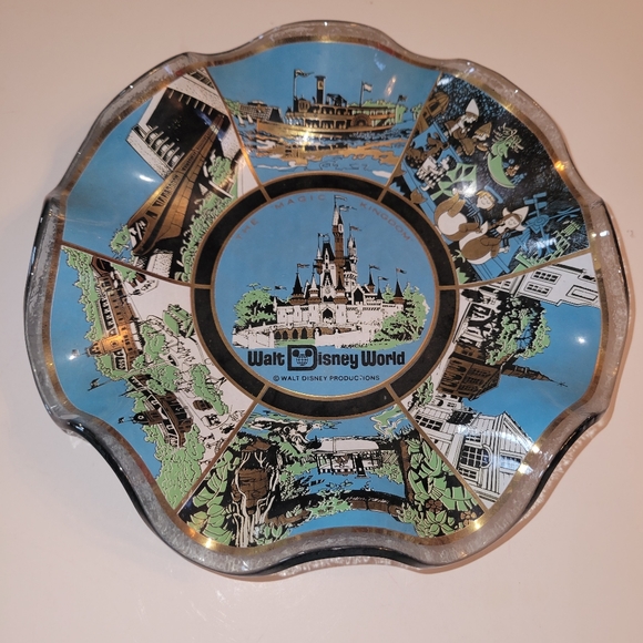 VINTAGE WALT DISNEY WORLD DISH - Picture 1 of 5
